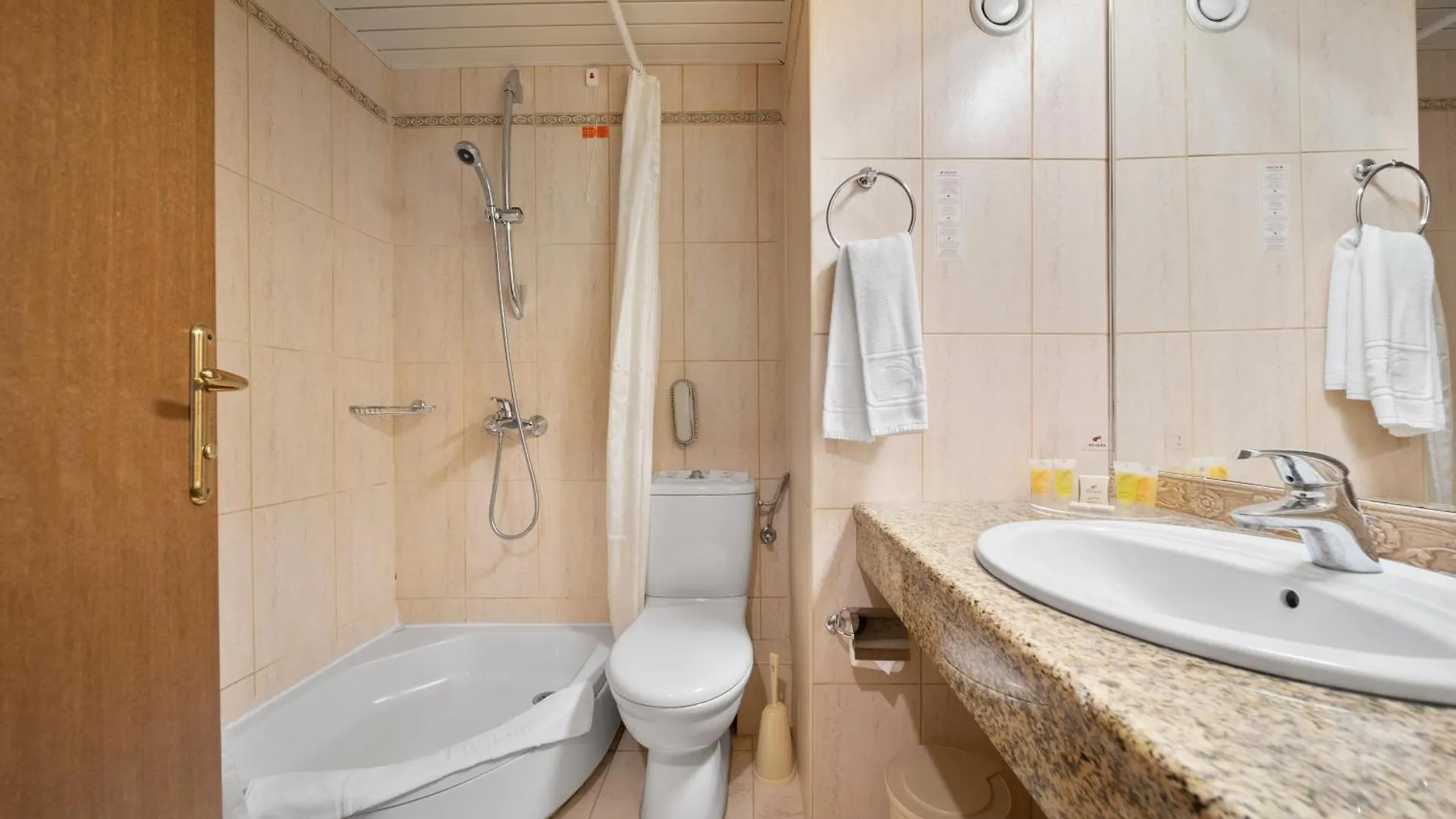 Hvd Riviera Beach Ultra All Inclusive & Mineral Pool - Private Beach & Free Parking Goldstrand 5*,